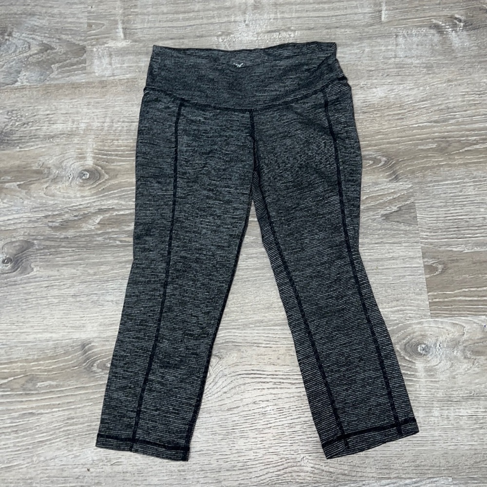 Old Navy Active Capri Leggings